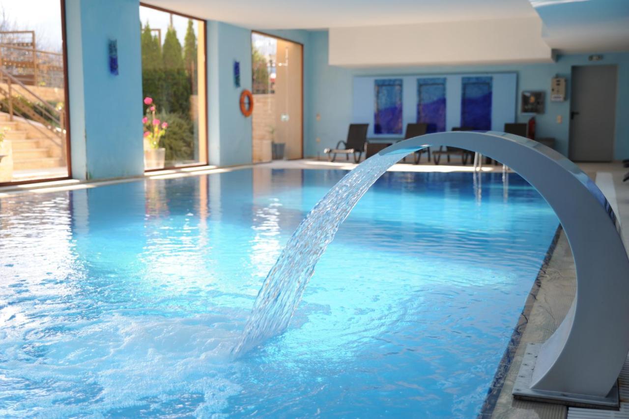 4 Epoxes Hotel Spa Káto Loutrákion Esterno foto
