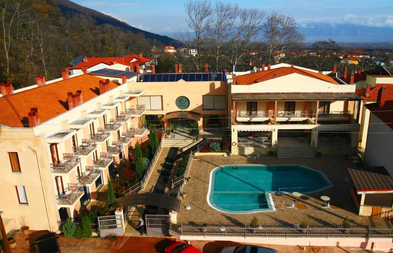 4 Epoxes Hotel Spa Káto Loutrákion Esterno foto