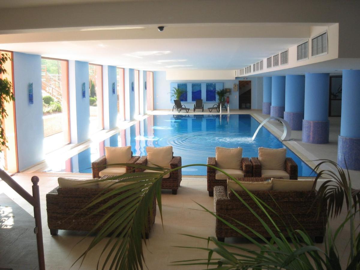 4 Epoxes Hotel Spa Káto Loutrákion Esterno foto
